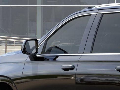 New 2026 Cadillac Escalade ESV Luxury w/ LPO, Radiant Package AWD/4WD image 12