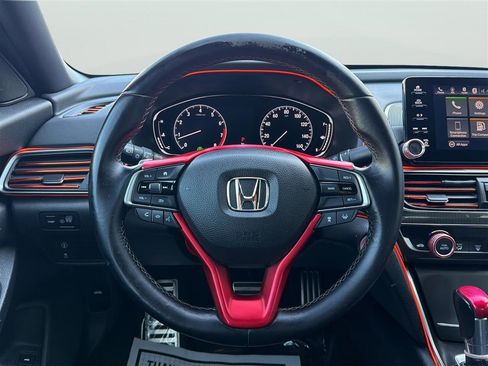 Used 2018 Honda Accord Sport image 21
