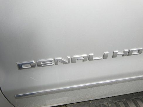 Used 2019 GMC Sierra 2500 Denali w/ Duramax Plus Package image 7