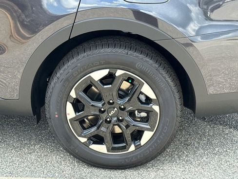 Certified 2025 Kia Sorento S w/ Panoramic Sunroof Package FWD image 19