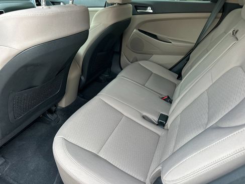Used 2020 Hyundai Tucson SE AWD/4WD image 11