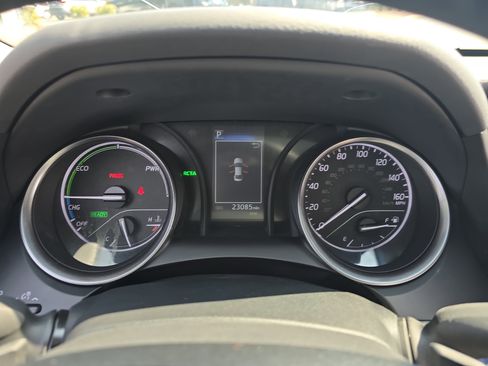 Used 2023 Toyota Camry SE w/ Audio Upgrade Package image 19