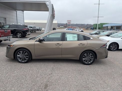 New 2026 Nissan Sentra SL w/ Floor Mat Package image 3