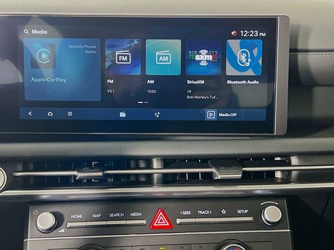 Used 2025 Hyundai Tucson SE image 14