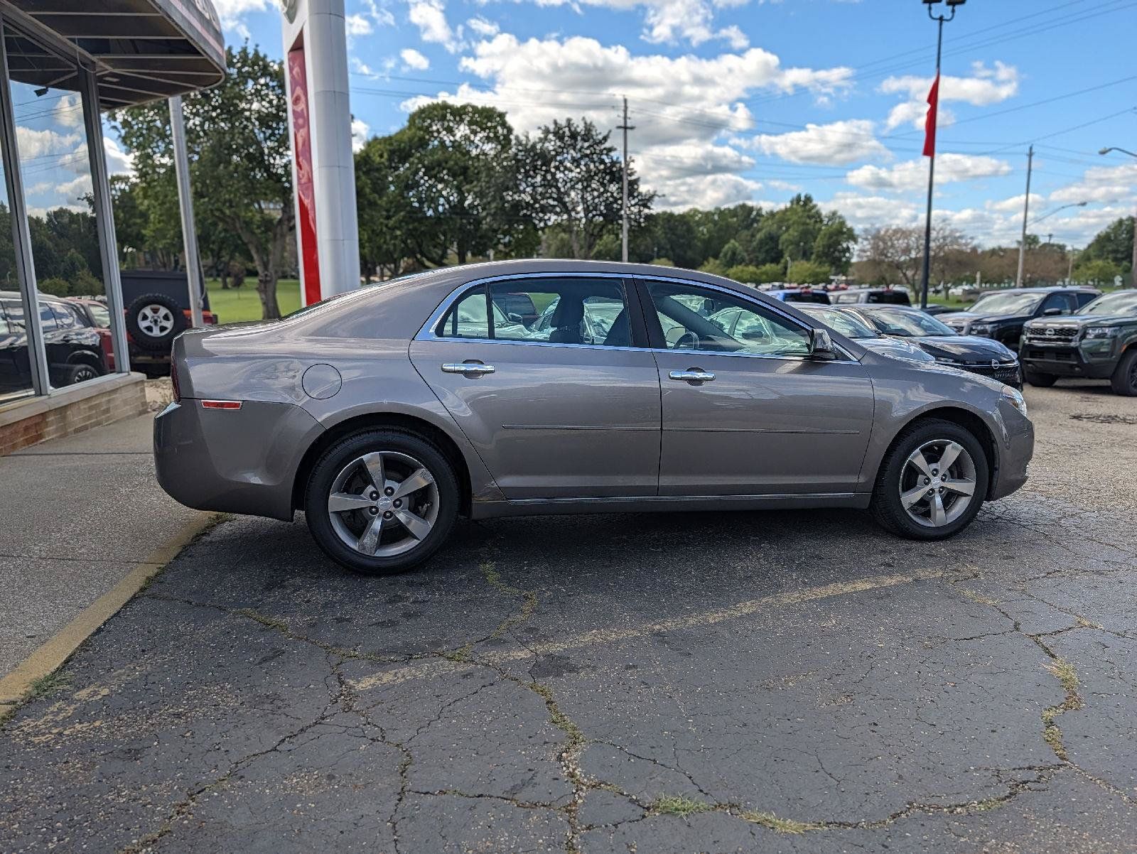 Used 2012 Chevrolet Malibu LT FWD image 11