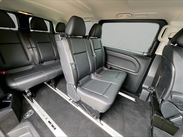 Used 2018 Mercedes-Benz Metris Passenger image 28