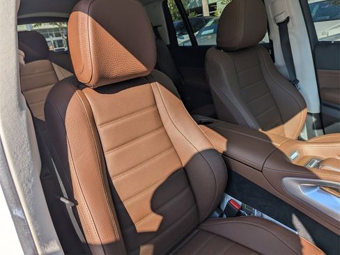 Used 2024 Mercedes-Benz GLS 450 4MATIC image 35