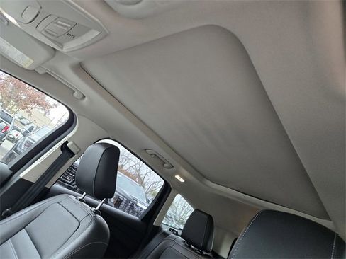 Used 2019 Ford Escape Titanium image 16