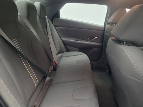 Used 2025 Hyundai Elantra Sport FWD image 19