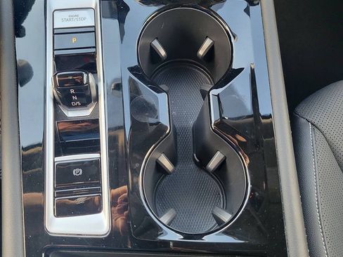 Used 2026 Volkswagen Atlas SE FWD image 21