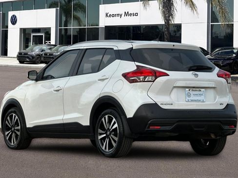 Used 2020 Nissan Kicks SV image 6