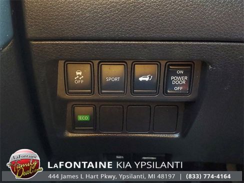 Used 2016 Nissan Rogue SL image 16