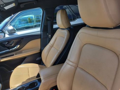 Used 2022 Lincoln Corsair Reserve w/ Elements Package FWD image 14