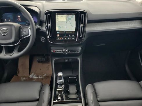 New 2026 Volvo XC40 B5 Plus w/ Protection Package Premier image 30