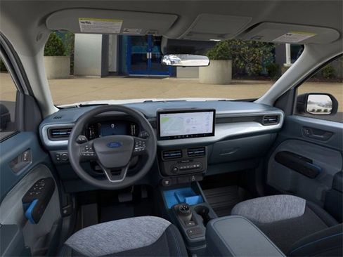 New 2025 Ford Maverick XLT image 9
