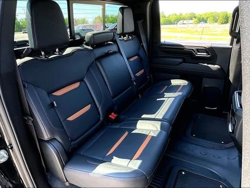 Used 2024 GMC Sierra 2500 AT4 w/ AT4 Premium Plus Package AWD/4WD image 26
