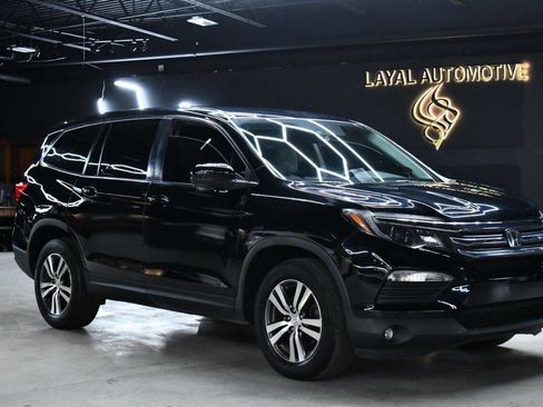 Used 2017 Honda Pilot EX image 2