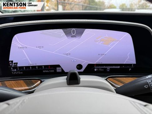 Used 2024 Cadillac Escalade Sport Platinum w/ LPO, ONYX Package image 18