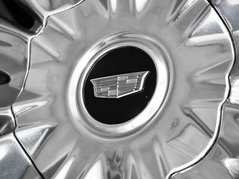 Used 2023 Cadillac Escalade Premium Luxury AWD/4WD image 93