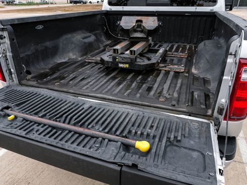 Used 2016 Ford F250 Platinum w/ FX4 Off-Road Package AWD/4WD image 49