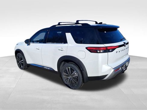 New 2025 Nissan Pathfinder Platinum w/ Cargo Package image 3
