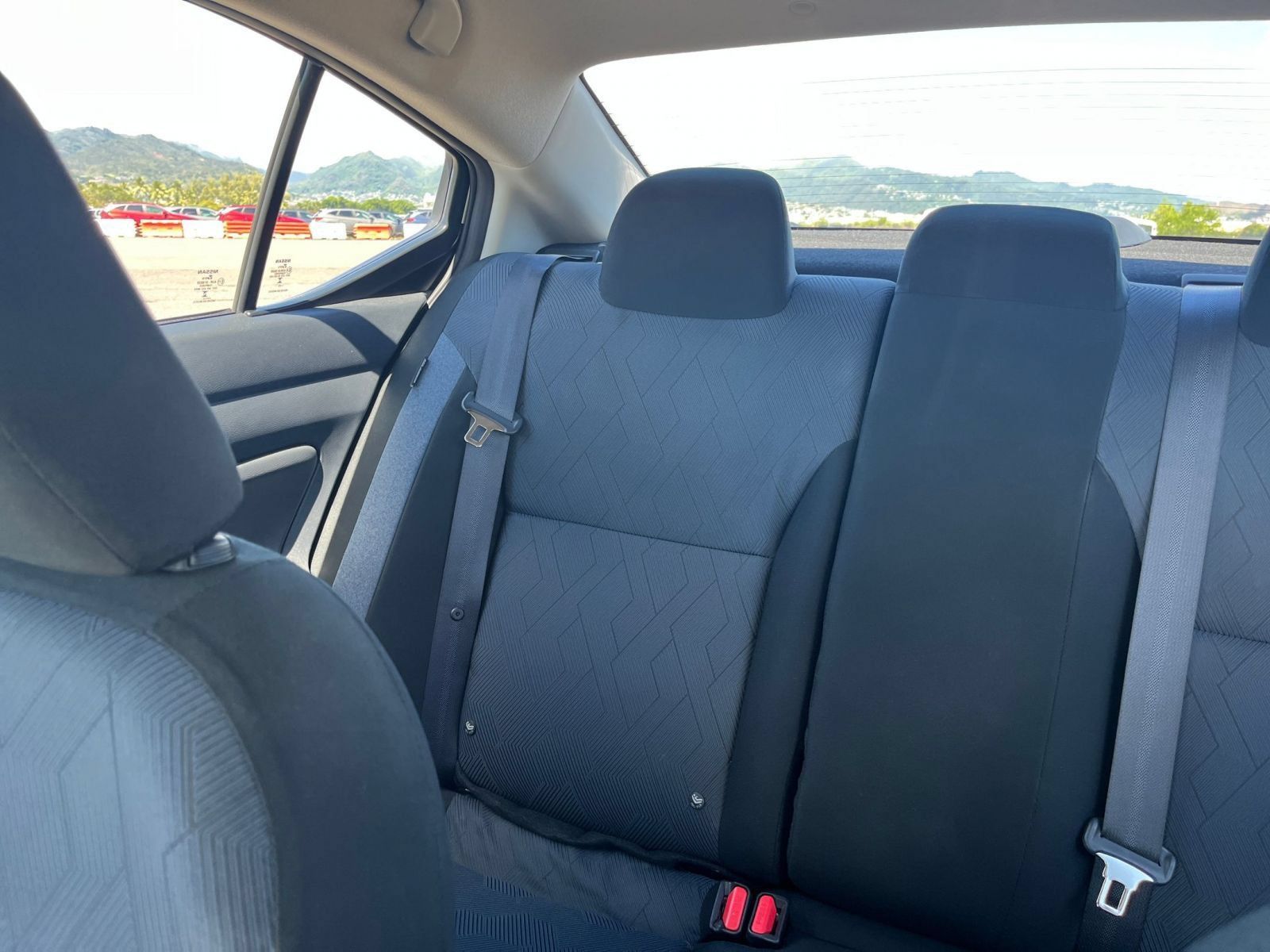 Used 2025 Nissan Versa SV FWD image 33