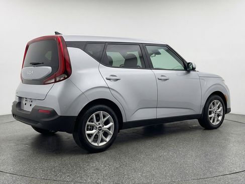 Used 2025 Kia Soul LX w/ LX Technology Package image 9