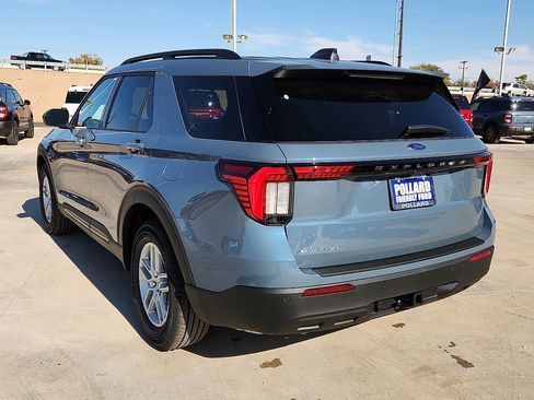 New 2026 Ford Explorer Active image 2