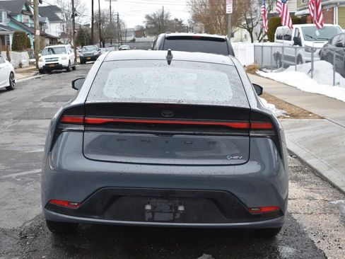 Used 2023 Toyota Prius LE image 6