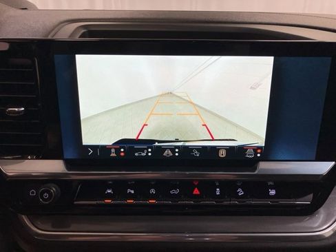 Used 2024 Chevrolet Silverado 1500 High Country w/ Technology Package image 17