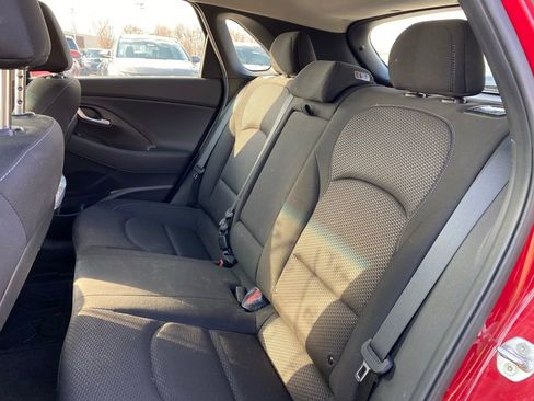 Used 2020 Hyundai Elantra GT image 15