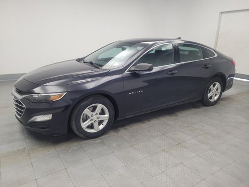 Used 2023 Chevrolet Malibu LS image 2