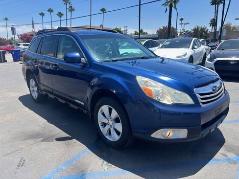 Used 2010 Subaru Outback 2.5i Premium AWD/4WD image 8