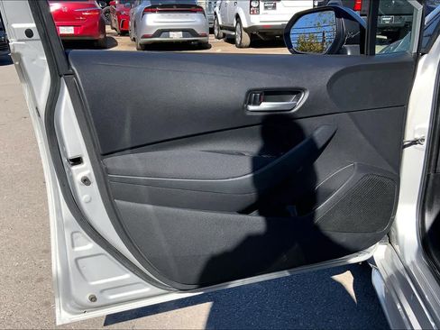 Used 2020 Toyota Corolla LE image 20