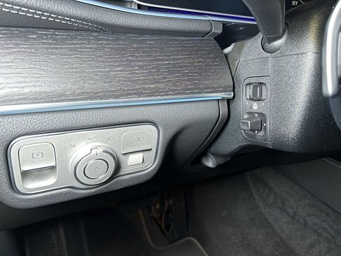 Certified 2025 Mercedes-Benz GLS 450 4MATIC image 26