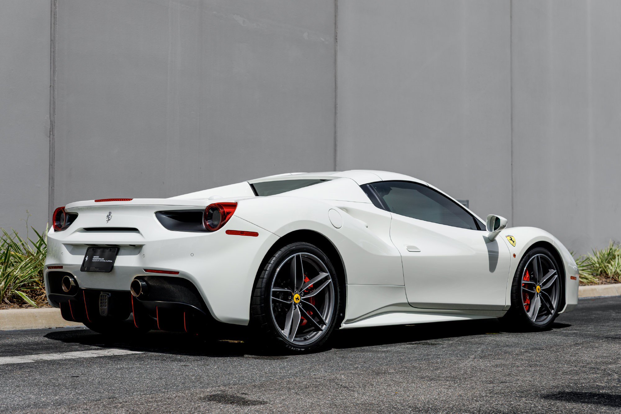 Used 2019 Ferrari 488 Spider RWD image 40