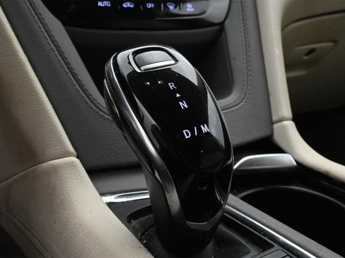 Used 2022 Cadillac XT6 Premium Luxury image 14