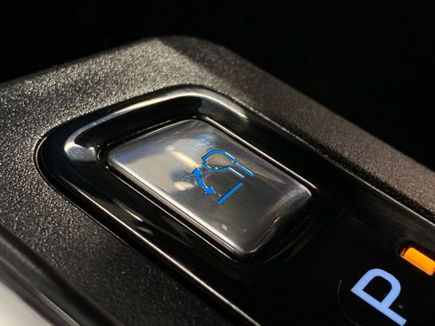 New 2025 Ford F150 Platinum w/ FX4 Off-Road Package image 25