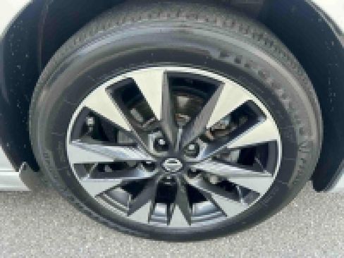 Used 2016 Nissan Sentra SR w/ Protection Package FWD image 33