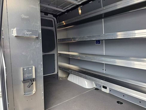 Used 2025 Mercedes-Benz Sprinter 2500 image 14
