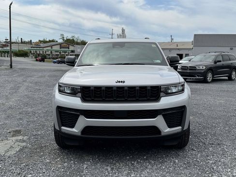 New 2026 Jeep Grand Cherokee Altitude AWD/4WD image 24