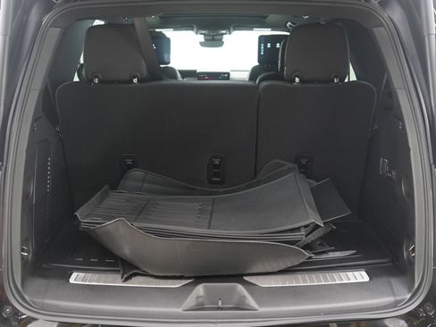 Used 2025 GMC Yukon Denali image 18