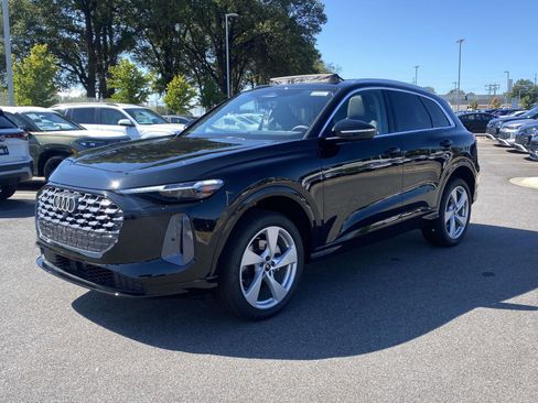 New 2025 Audi Q5 Prestige image 3