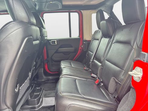 Used 2024 Jeep Wrangler Unlimited Sahara AWD/4WD image 29