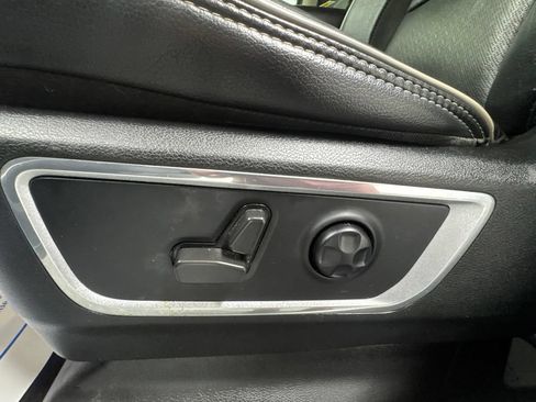 Used 2021 RAM 1500 Laramie AWD/4WD image 12