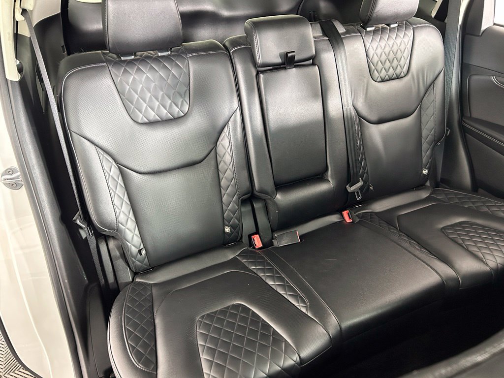 Used 2024 Ford Edge Titanium w/ Equipment Group 301A AWD/4WD image 26