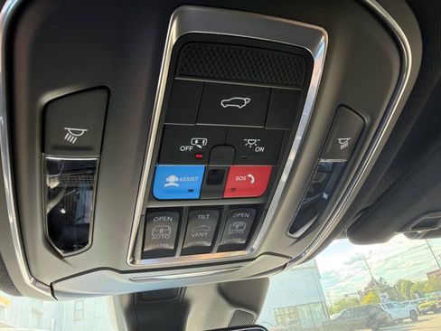 New 2026 Jeep Grand Cherokee L Limited AWD/4WD image 15