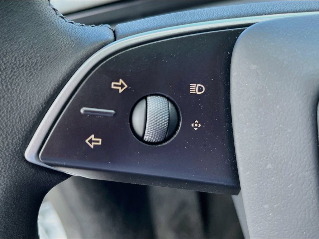 Used 2025 Tesla Model 3 Long Range RWD image 10