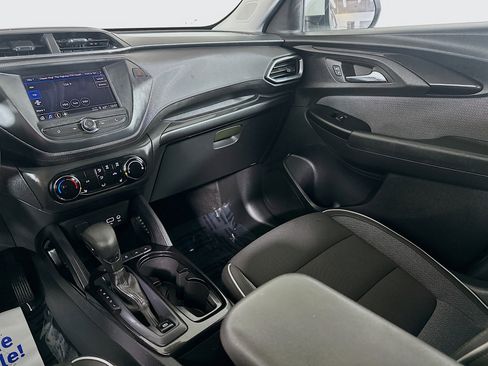 Used 2022 Chevrolet TrailBlazer LT w/ Confidence II Package image 21