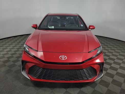 Used 2025 Toyota Camry SE FWD image 2